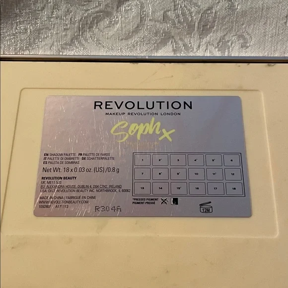 NWT Revolution Soph X Eyeshadow Palette - Picture 3 of 3